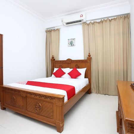 Super Oyo 89435 Nusantara Group Hotel Jertih Zewnętrze zdjęcie
